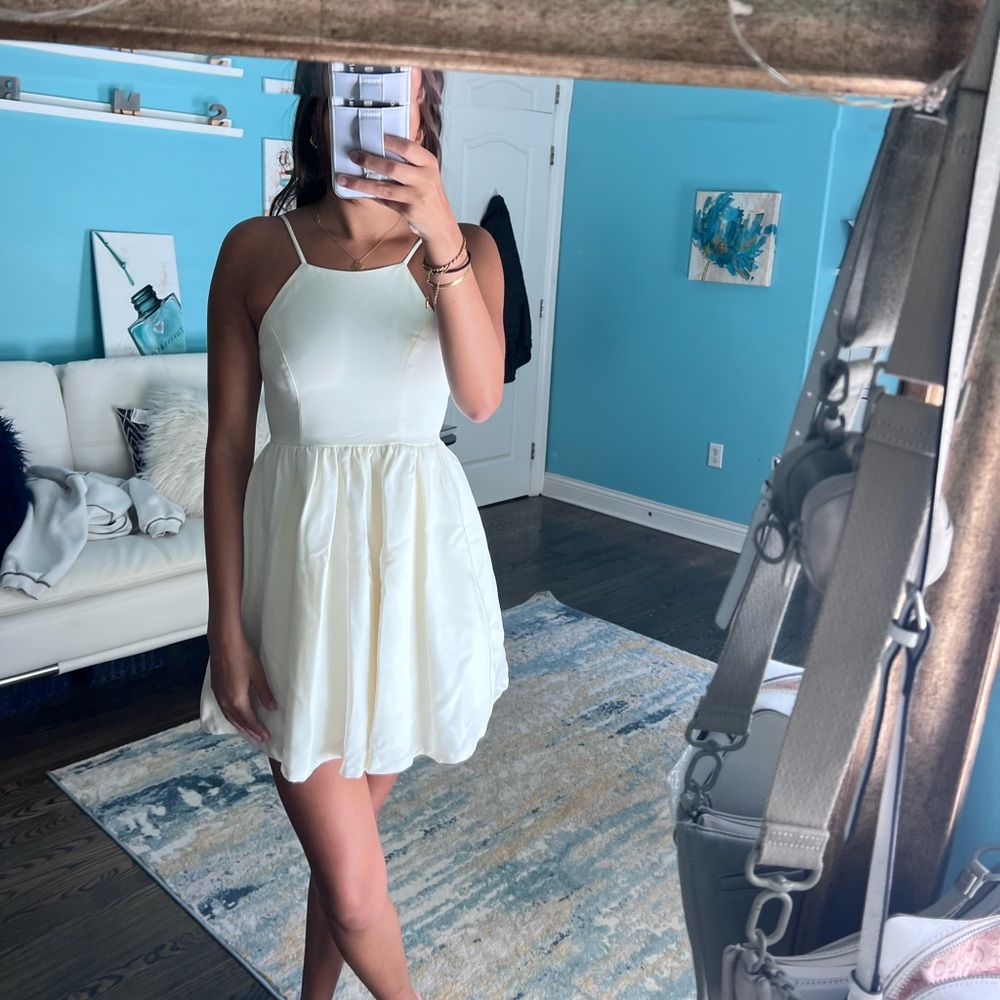 LuLus cream/white dress